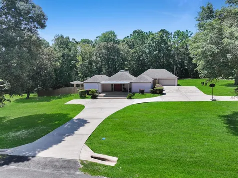 128 County Road 185 Jasper TX 75951