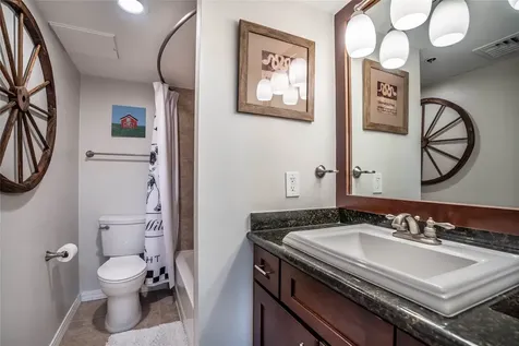 3525 Sage Road 1315 Houston TX 77056