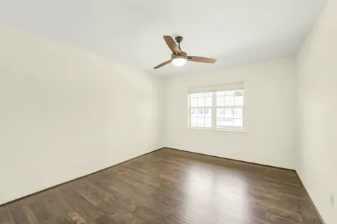 5863 Doliver Drive 16 Houston TX 77057