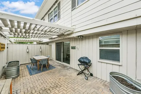 5863 Doliver Drive 16 Houston TX 77057