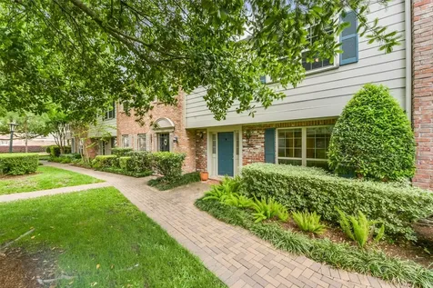 5863 Doliver Drive 16 Houston TX 77057