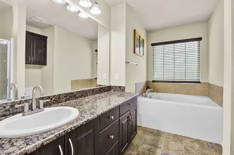 704 Heritage Drive Navasota TX 77868