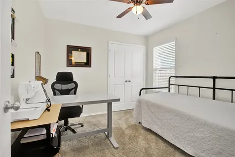 704 Heritage Drive Navasota TX 77868