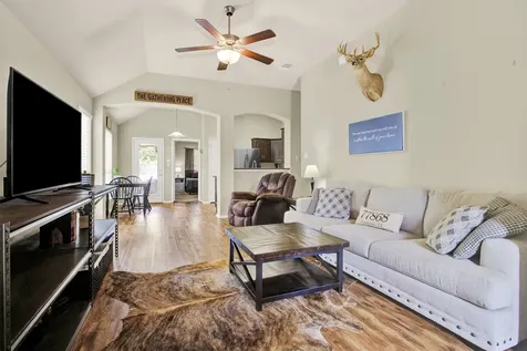 704 Heritage Drive Navasota TX 77868