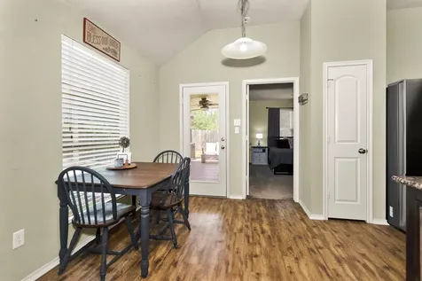 704 Heritage Drive Navasota TX 77868