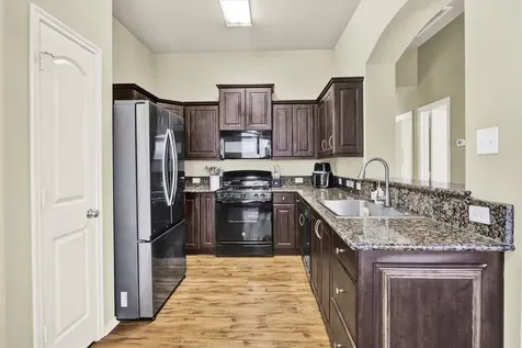 704 Heritage Drive Navasota TX 77868