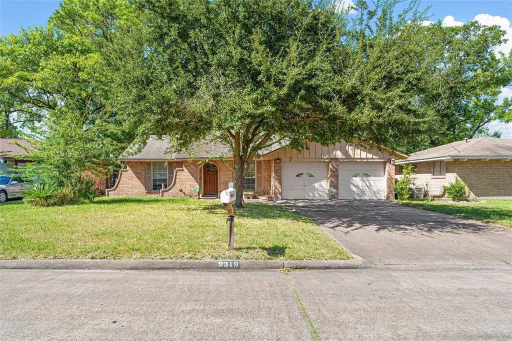 9319 Jaywood Drive Houston TX 77040