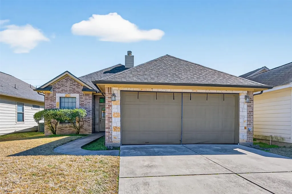 118 Snug Harbor Drive Conroe TX 77356