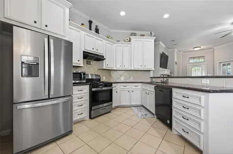 118 Snug Harbor Drive Conroe TX 77356