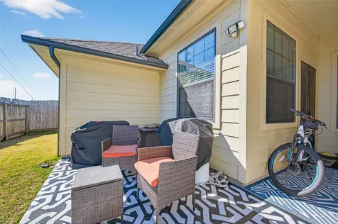 118 Snug Harbor Drive Conroe TX 77356