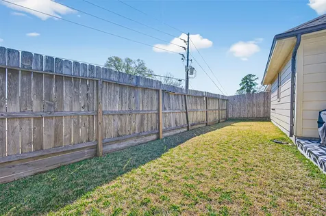 118 Snug Harbor Drive Conroe TX 77356