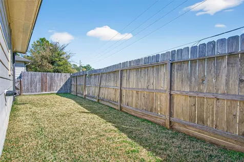 118 Snug Harbor Drive Conroe TX 77356