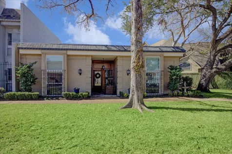 4053 Breakwood Drive Houston TX 77025