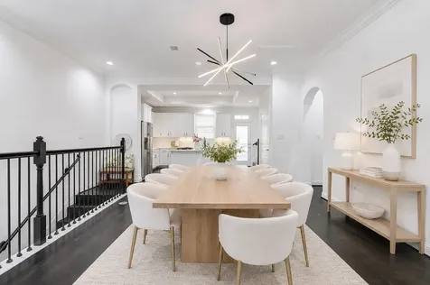 19 Versante Court Houston TX 77070