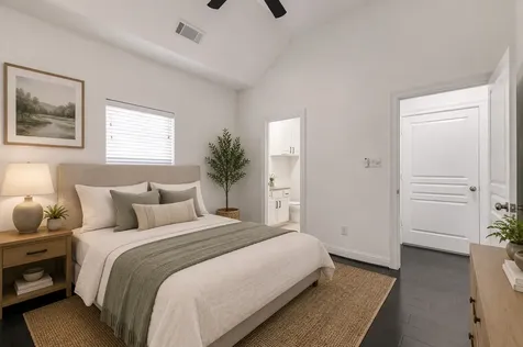 19 Versante Court Houston TX 77070