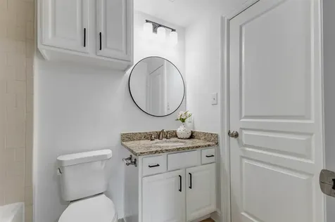 19 Versante Court Houston TX 77070