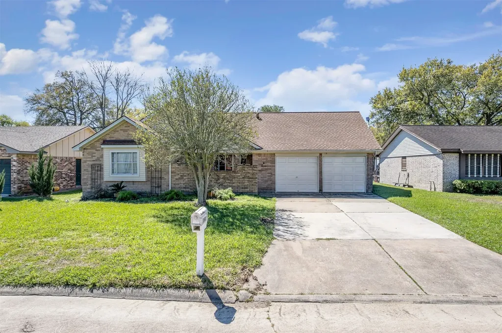 1603 E Baker Road Baytown TX 77521