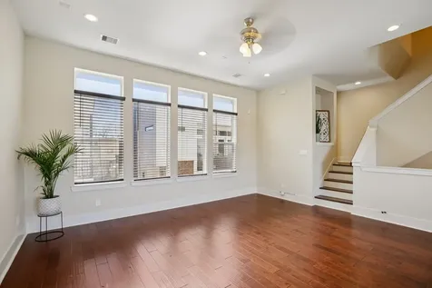 209 Burr Street C Houston TX 77011
