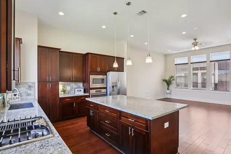 209 Burr Street C Houston TX 77011