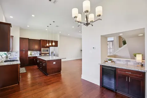 209 Burr Street C Houston TX 77011