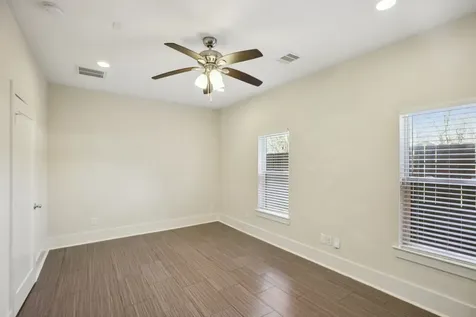 209 Burr Street C Houston TX 77011