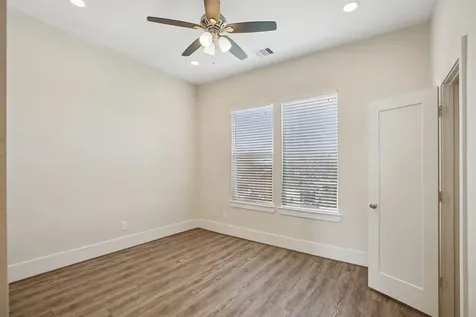 209 Burr Street C Houston TX 77011