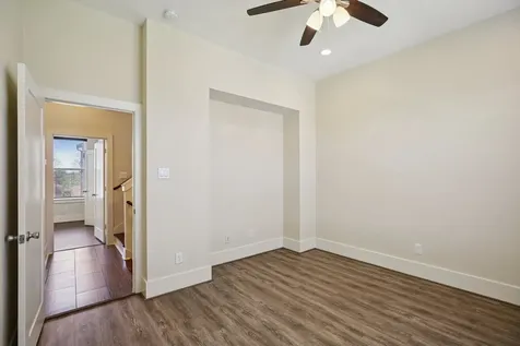 209 Burr Street C Houston TX 77011