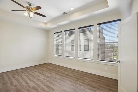 209 Burr Street C Houston TX 77011