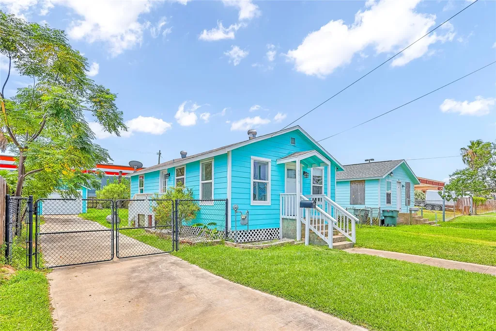 5919 Avenue R Galveston TX 77551
