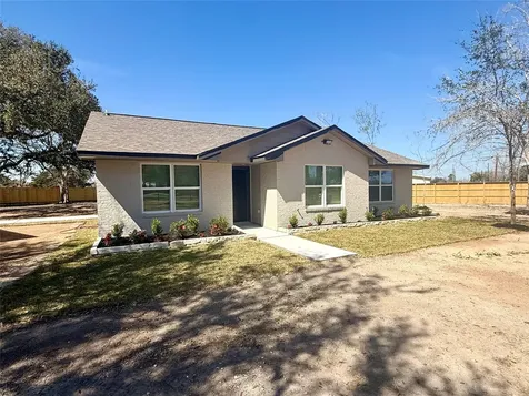 4835 County Road 380 Houston TX 77583