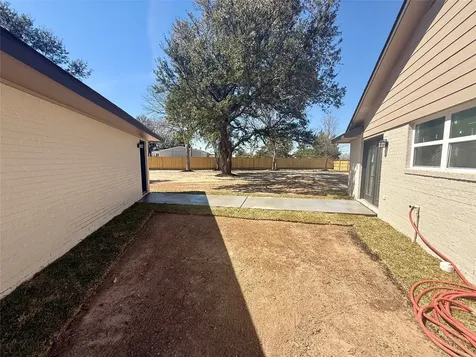 4835 County Road 380 Houston TX 77583
