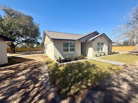 4835 County Road 380 Houston TX 77583
