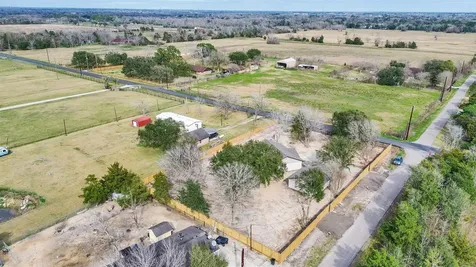 4835 County Road 380 Houston TX 77583