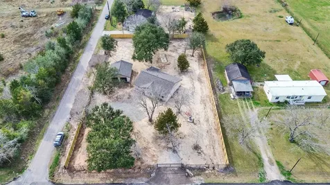 4835 County Road 380 Houston TX 77583