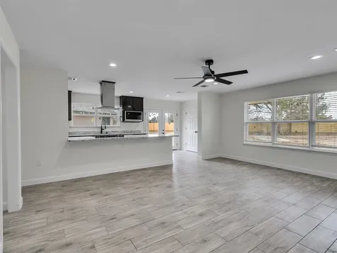 4835 County Road 380 Houston TX 77583
