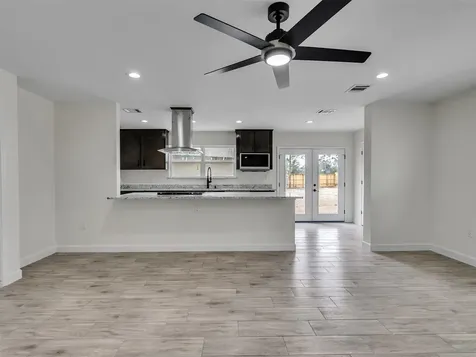 4835 County Road 380 Houston TX 77583