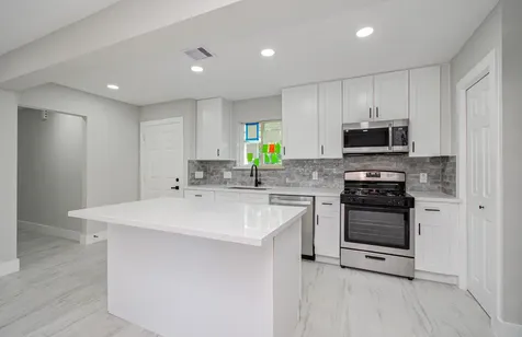9259 Richland Drive Houston TX 77078
