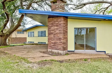 4600 Lakeshore Drive Port Arthur TX 77642