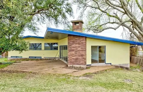 4600 Lakeshore Drive Port Arthur TX 77642