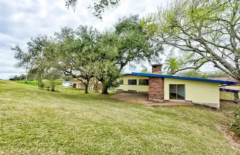 4600 Lakeshore Drive Port Arthur TX 77642