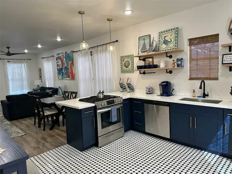 4009 Avenue L Galveston TX 77550