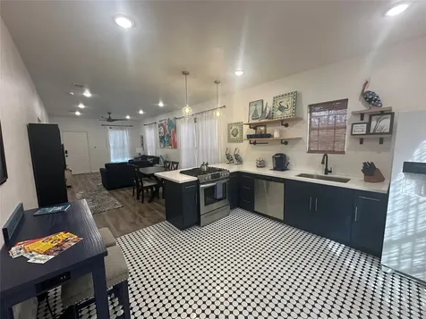 4009 Avenue L Galveston TX 77550