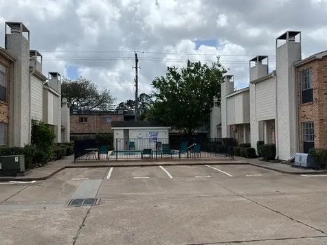 6201 Beverlyhill Street 8 Houston TX 77057