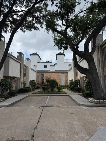 6201 Beverlyhill Street 8 Houston TX 77057