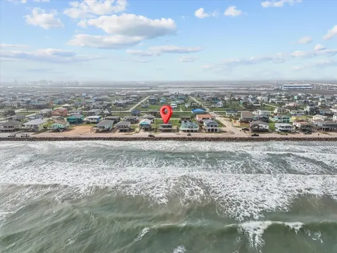 510 Beach Drive Surfside Beach TX 77541