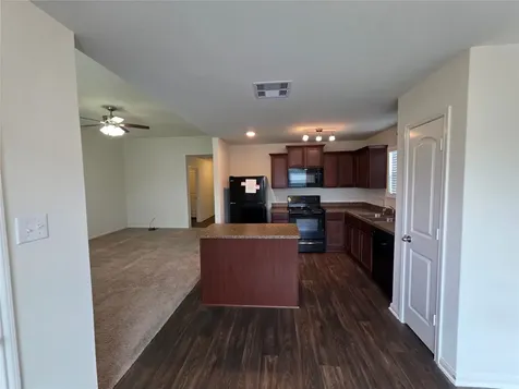 723 Crystal Lakes Drive Brookshire TX 77423