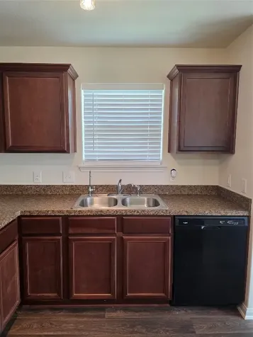 723 Crystal Lakes Drive Brookshire TX 77423