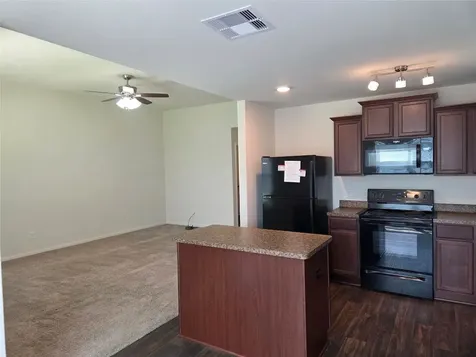 723 Crystal Lakes Drive Brookshire TX 77423
