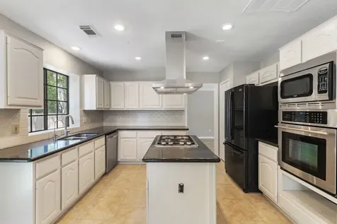 183 S Rushwing Circle The Woodlands TX 77381