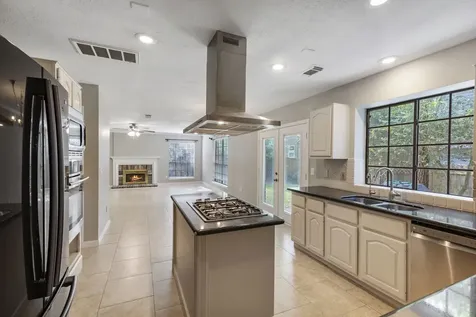 183 S Rushwing Circle The Woodlands TX 77381